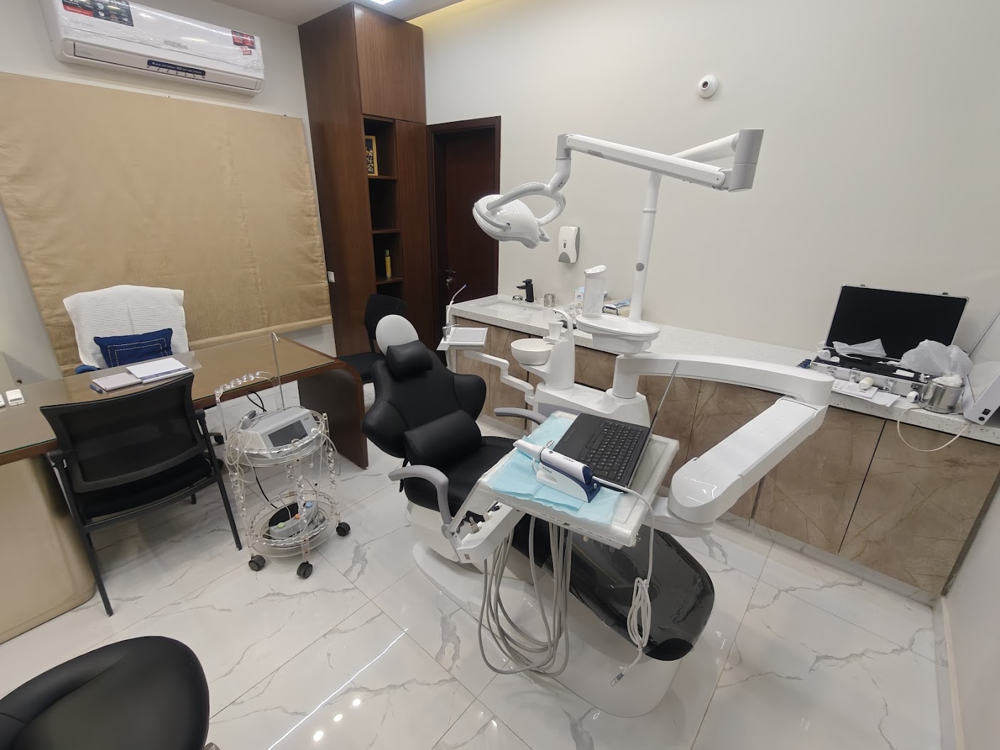 Jangda Clinic Dental Operating Facility